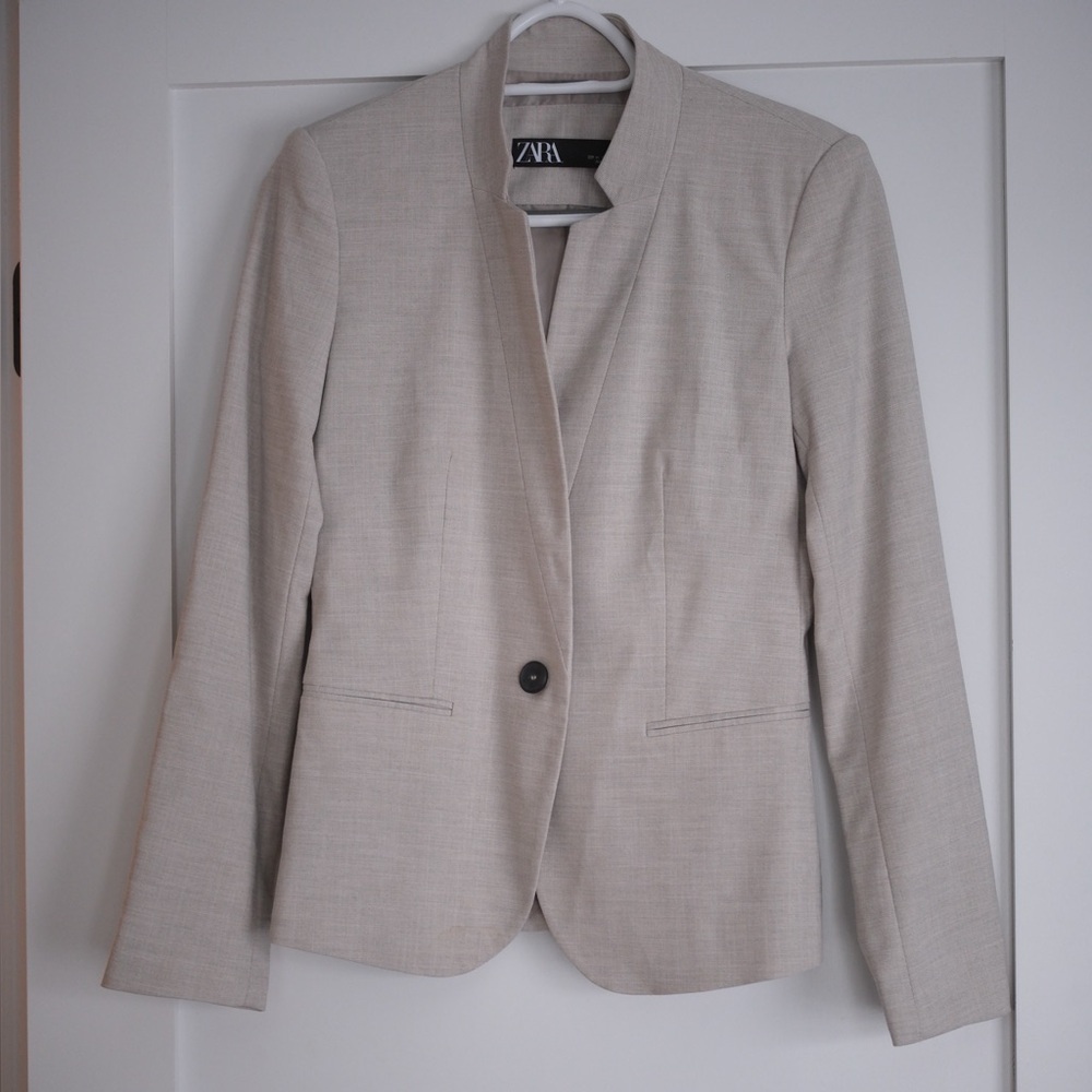 Zara Women's Beige Blazer